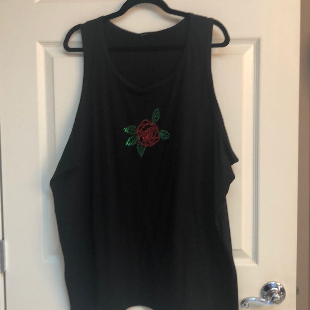 Black tank top with beaded Rose 🌹XXL NWOT